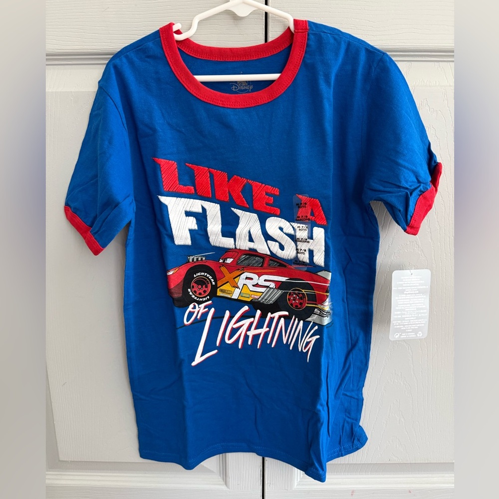 ⭐️NWT ❤️ Disney cars T-shirt